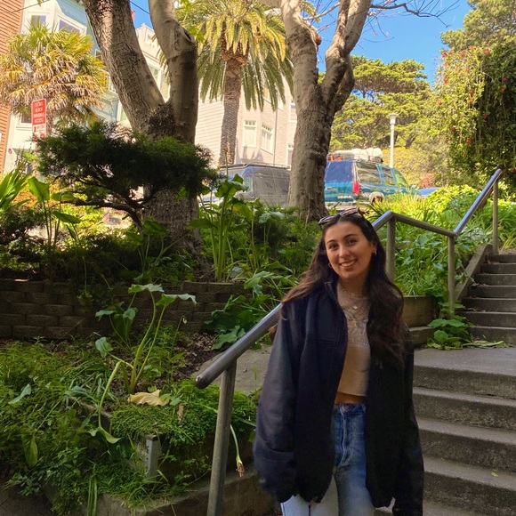 Meet the Posher Other - Meet your Posher, Alejandra